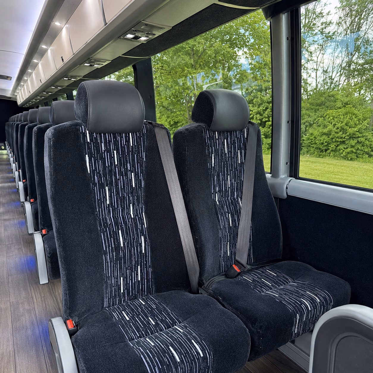 mountain view comfortable charter buses for government military personnel